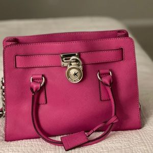 Michael Kors Fuschia Handbag (Hamilton)